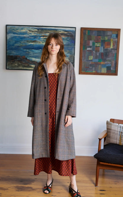 Trench in Wool Houndstooth Lined with Black Linen