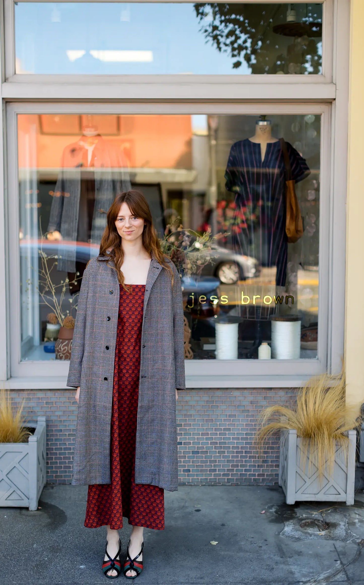 Trench in Wool Houndstooth Lined with Black Linen