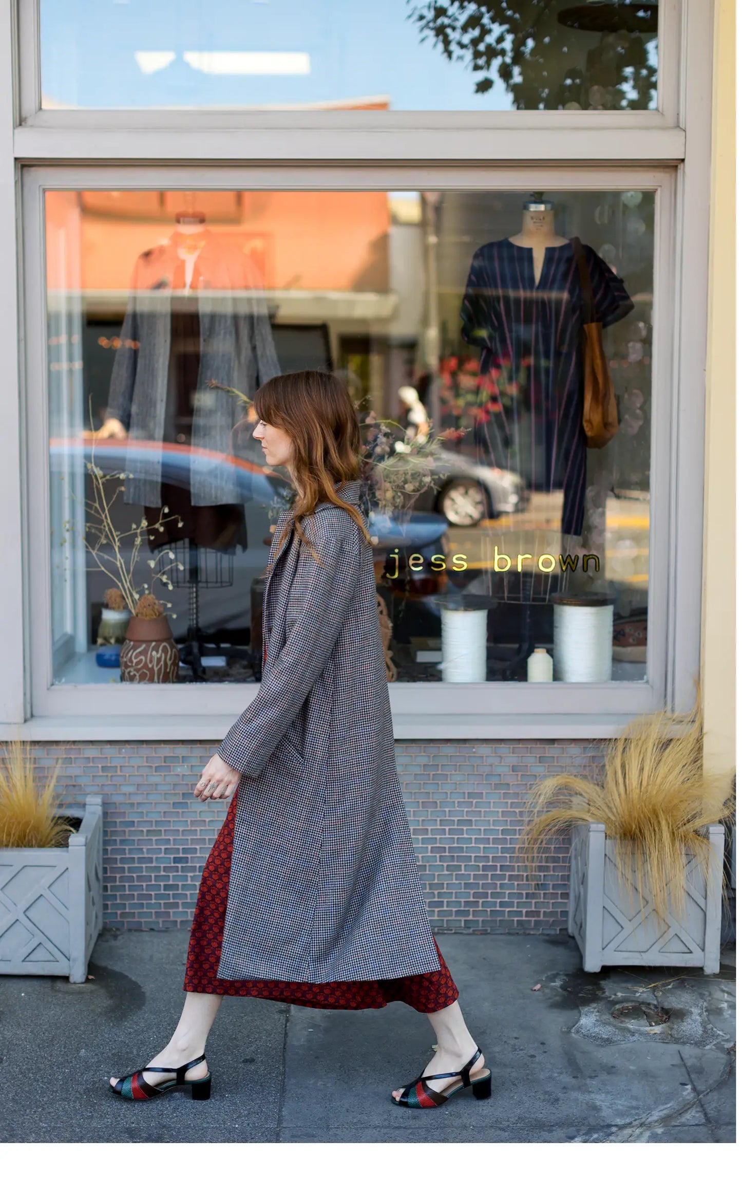 Trench in Wool Houndstooth Lined with Black Linen