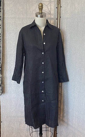Workshirt Dress in Black Linen