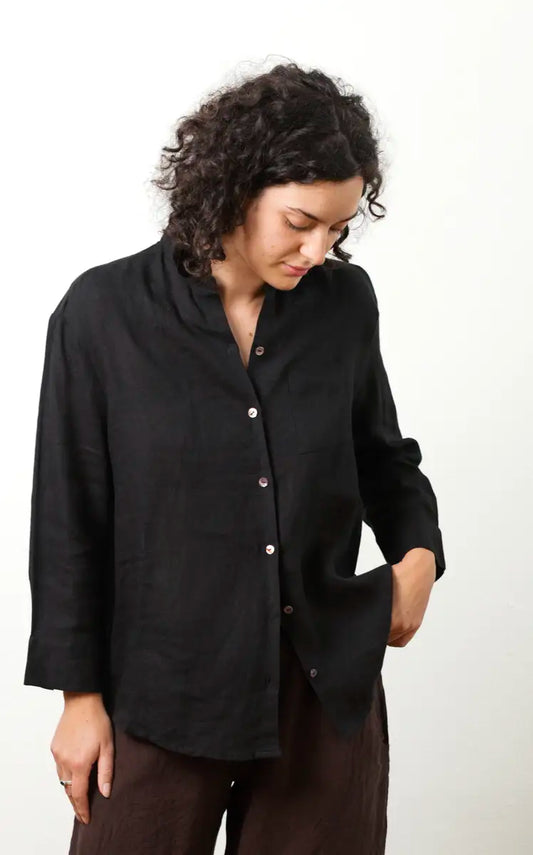 Workshirt in Black Linen