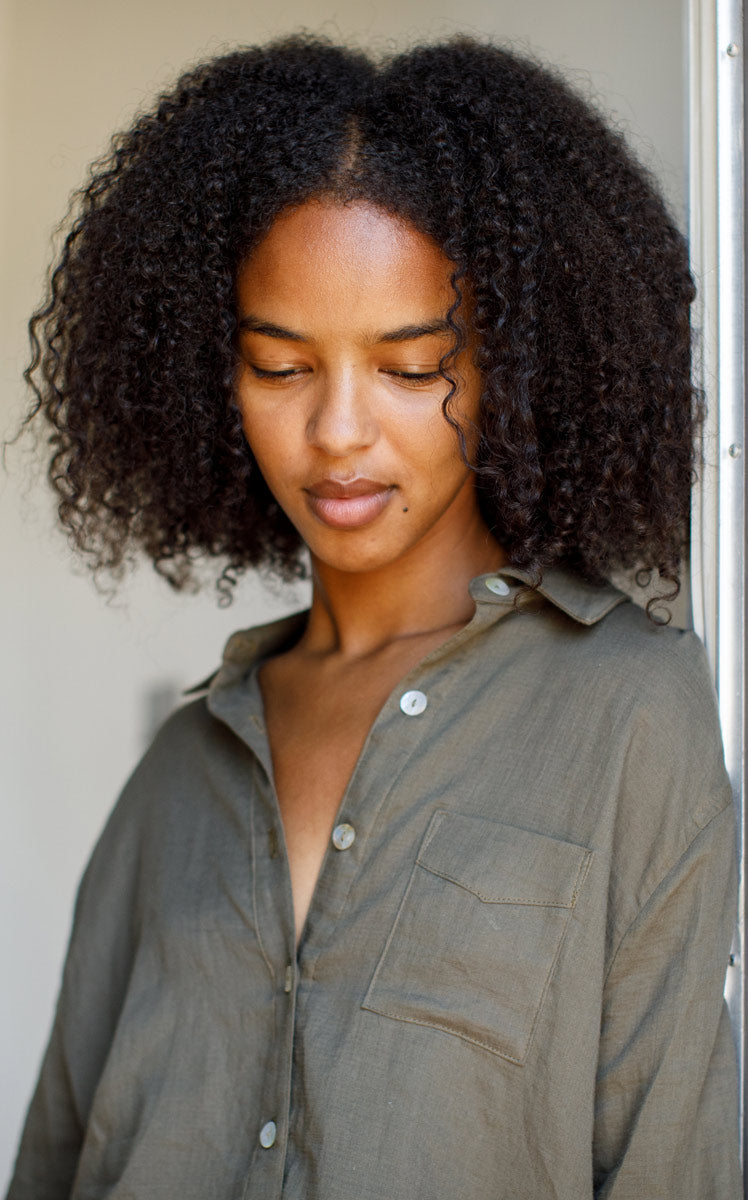 Workshirt in Faded Olive Crinkled Cotton