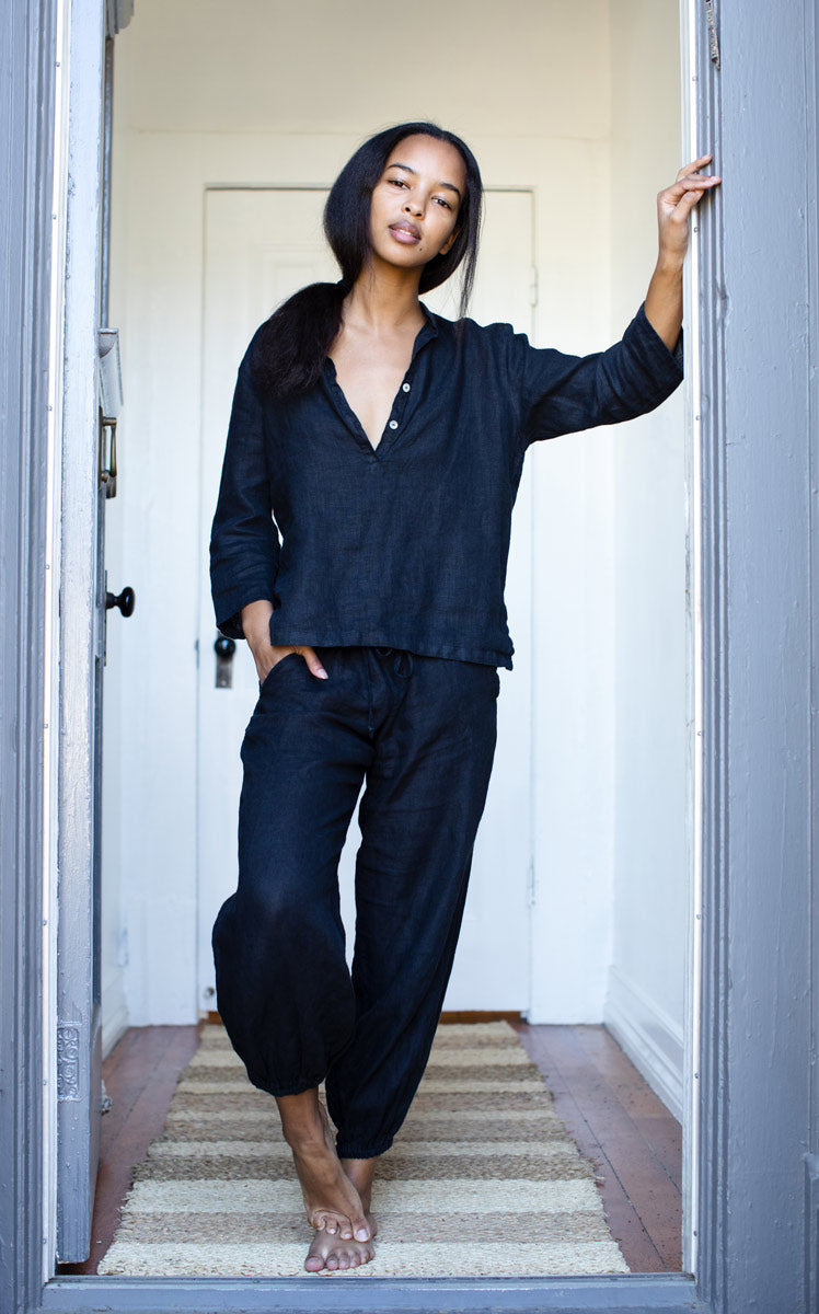 Atelier Top in Black Linen